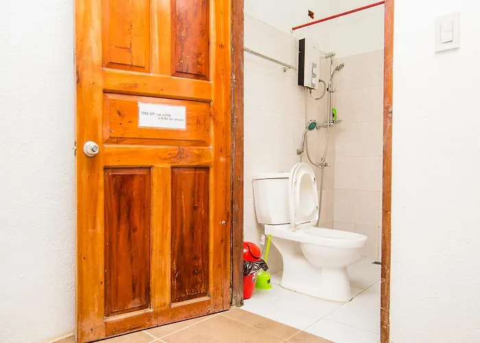 Shaka Traveler's Place (adults Only) * Moalboal