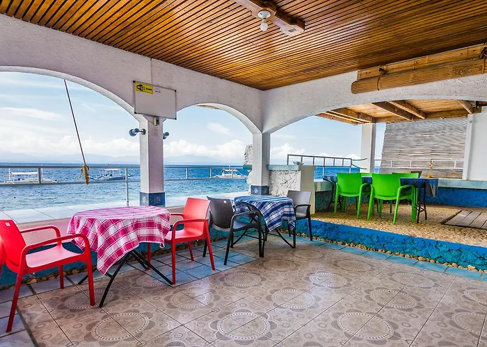 Shaka Traveler's Place (adults Only) Hostel Moalboal