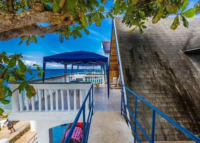 Shaka Traveler's Place (adults Only)