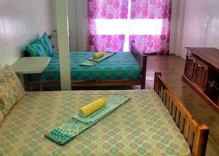 Shaka Traveler's Place (adults Only) Hostel