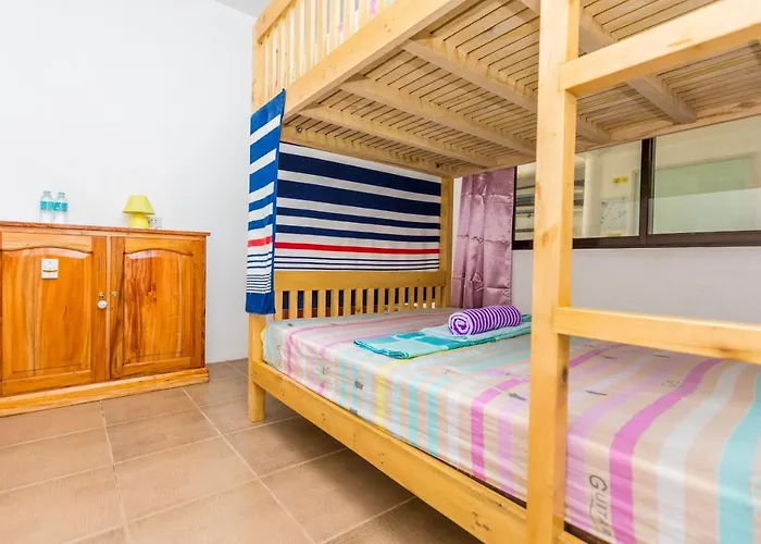 Shaka Traveler's Place (adults Only) Moalboal